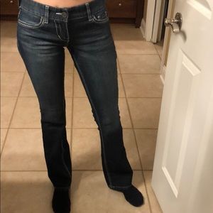 Cute straight jeans!